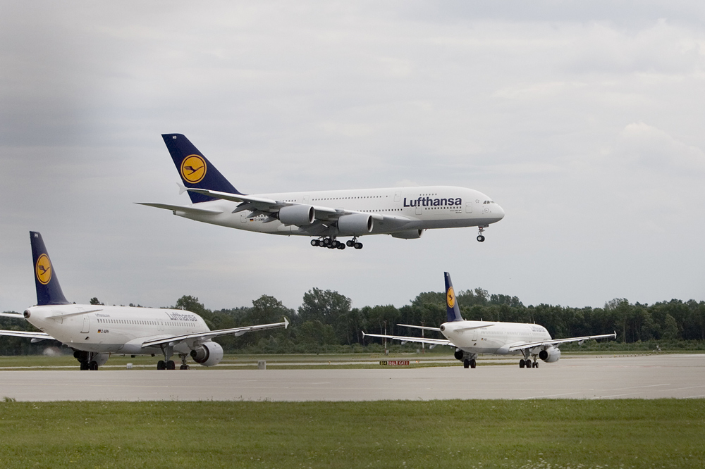 A380-800 heute in MUC Nr.4