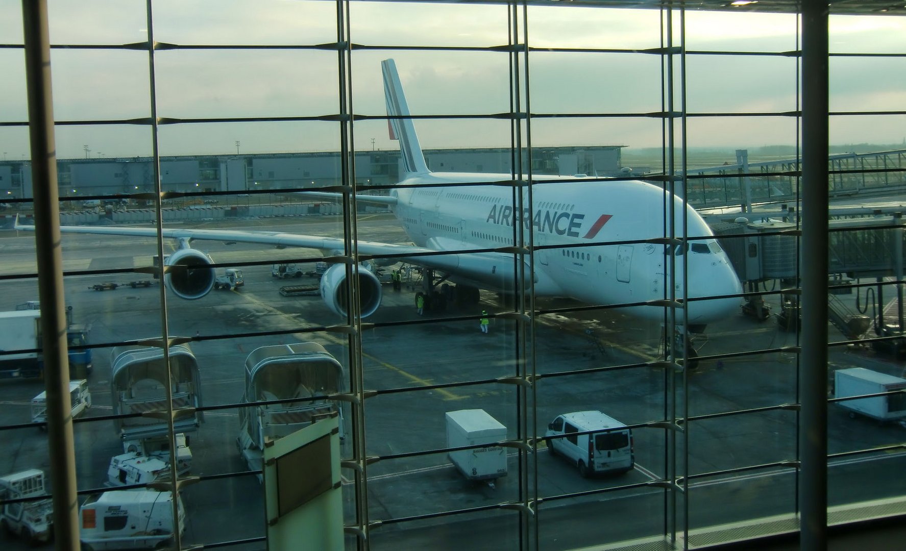 A380 Air France hinter Gittern!