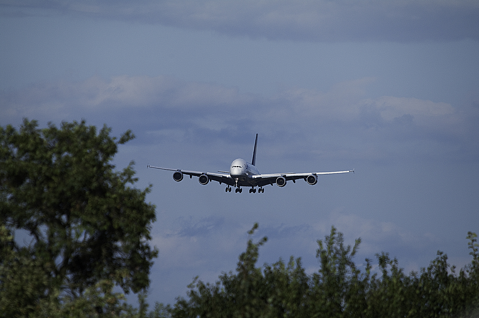 A380-APPROACH TO STUTTGART