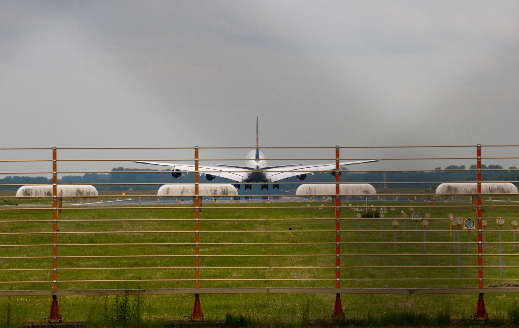 A380 bei der Landung am Baden Air Park
