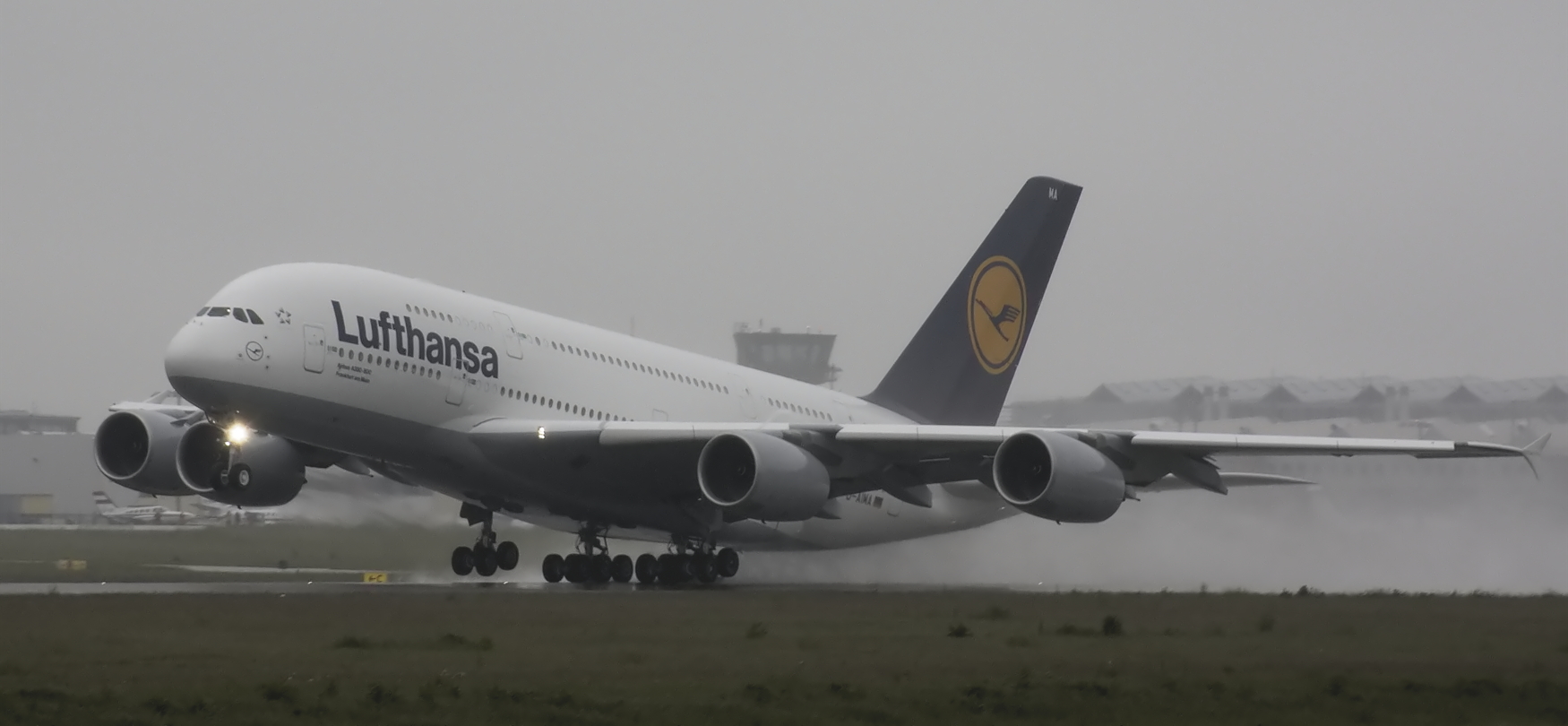 A380 beim Start in Dresden-Klotzsche