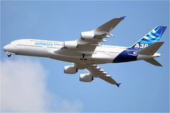 A380 mit Fahrwerk Problemen
