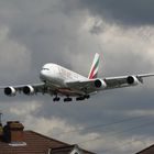 A380 so dicht über den Dächern von London....