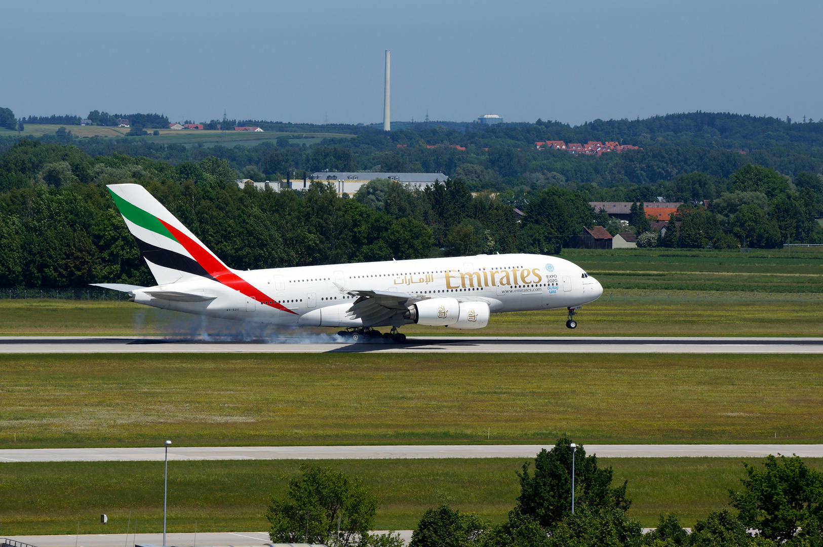 A380 von Emirates landet in München