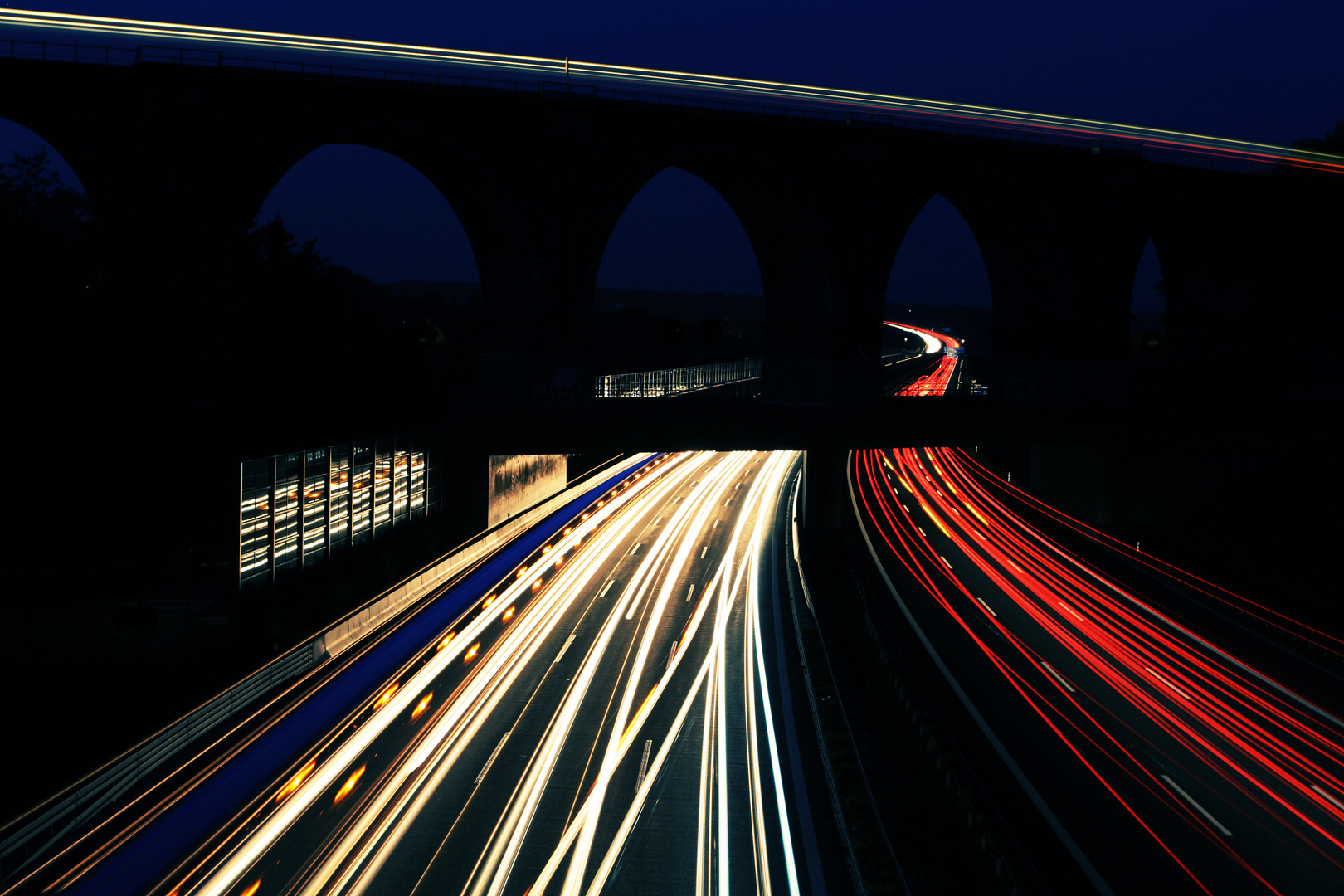 A4 bei Nacht