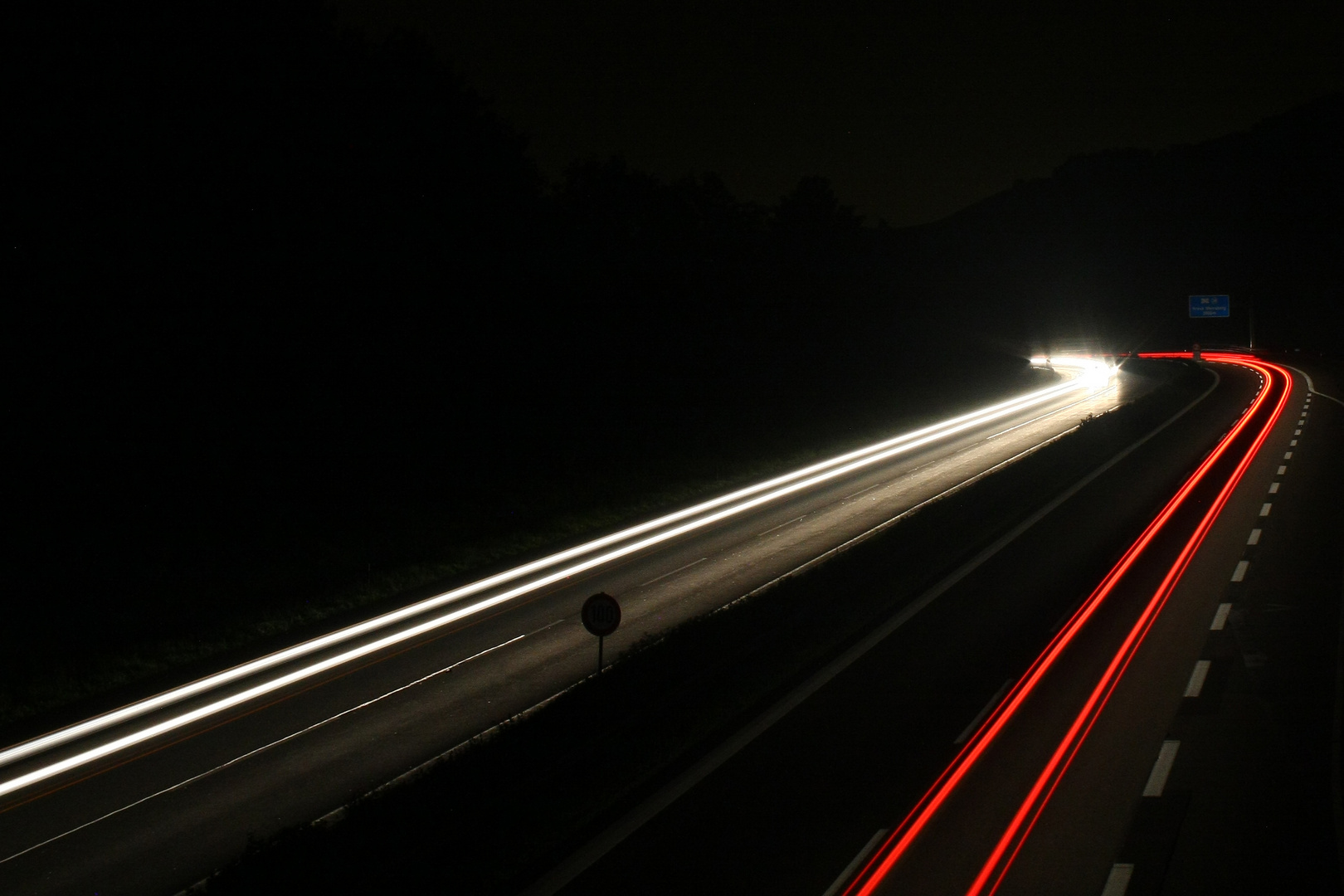 A6 bei Nacht