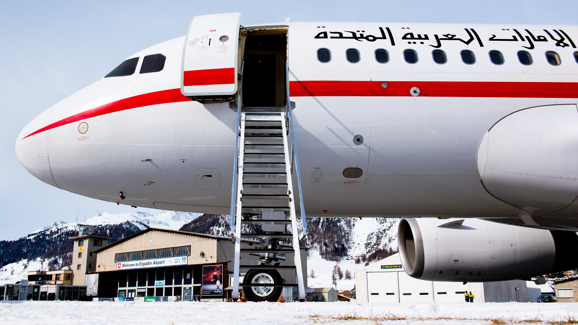 A6-ESH - First visit of an A319 at Samedan Airport