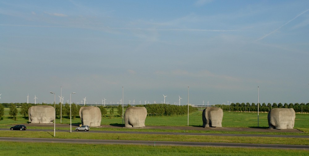 A6 knooppunt, motorwayjunction, Autobahnkreuz Almere with Elephants of artist Tom Claassen