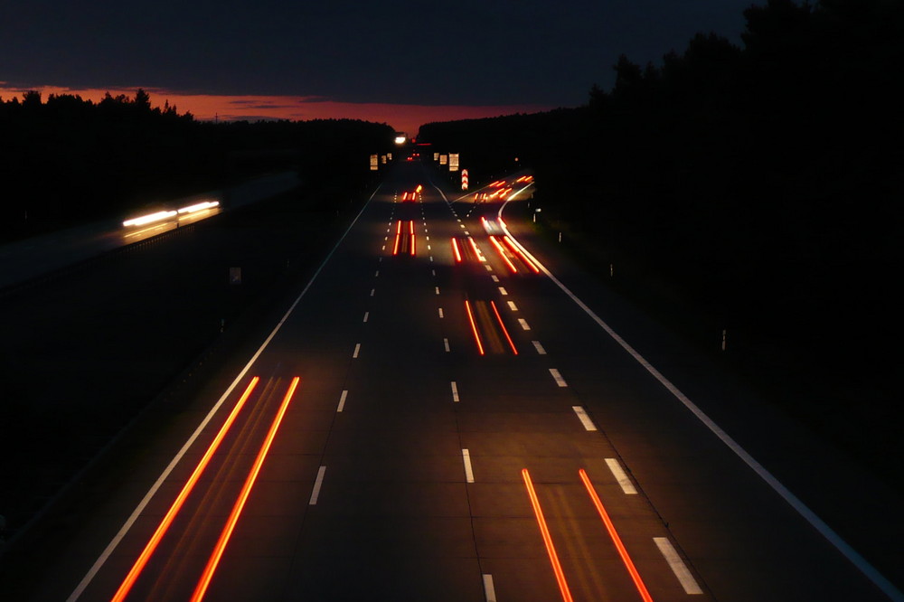 A7 bei Nacht