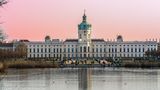 Untergang der Wintersonne am Schloss Charlottenburg by Joachim Reichert Photography