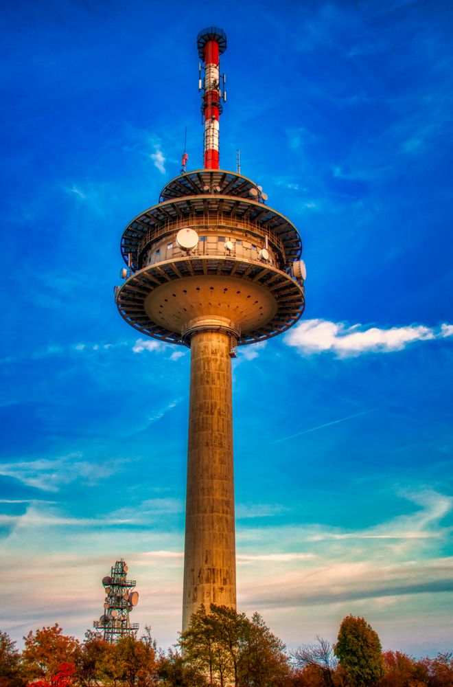 Köterbergturm in der Abendsonne von Ralf Kiehne