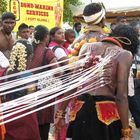 Aaauuutsch ... Thaipusam.... mit Rückenansichten