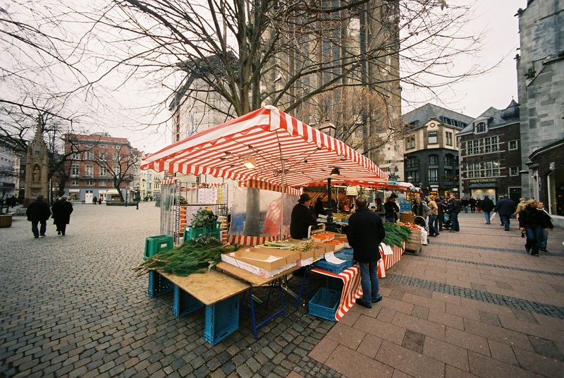 Aachen Dom + Marktstand