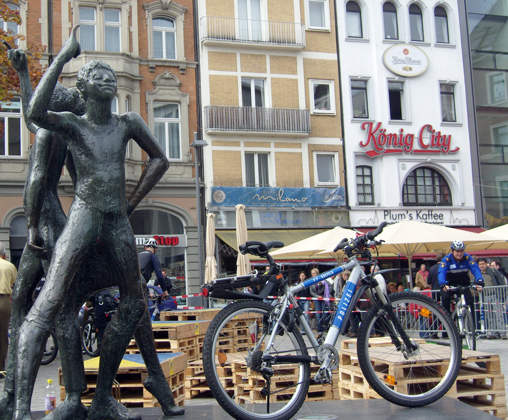 Aachen Klenkes-Denkmal am Holzgraben