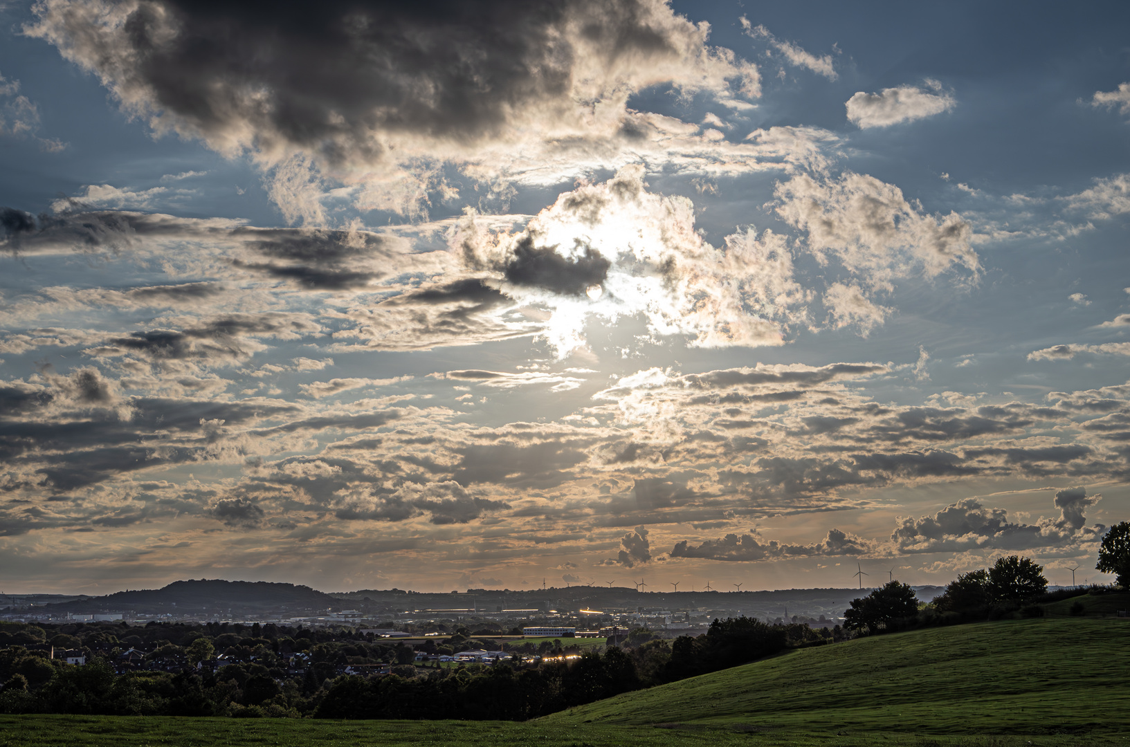 Aachen Sonntag mit Sonne zum 13.8.2023