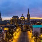 Aachener Dom bei Nacht im Winter