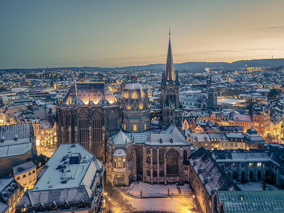 Aachener Dom, gepudert