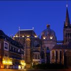 Aachener Dom zur blauen Stunde