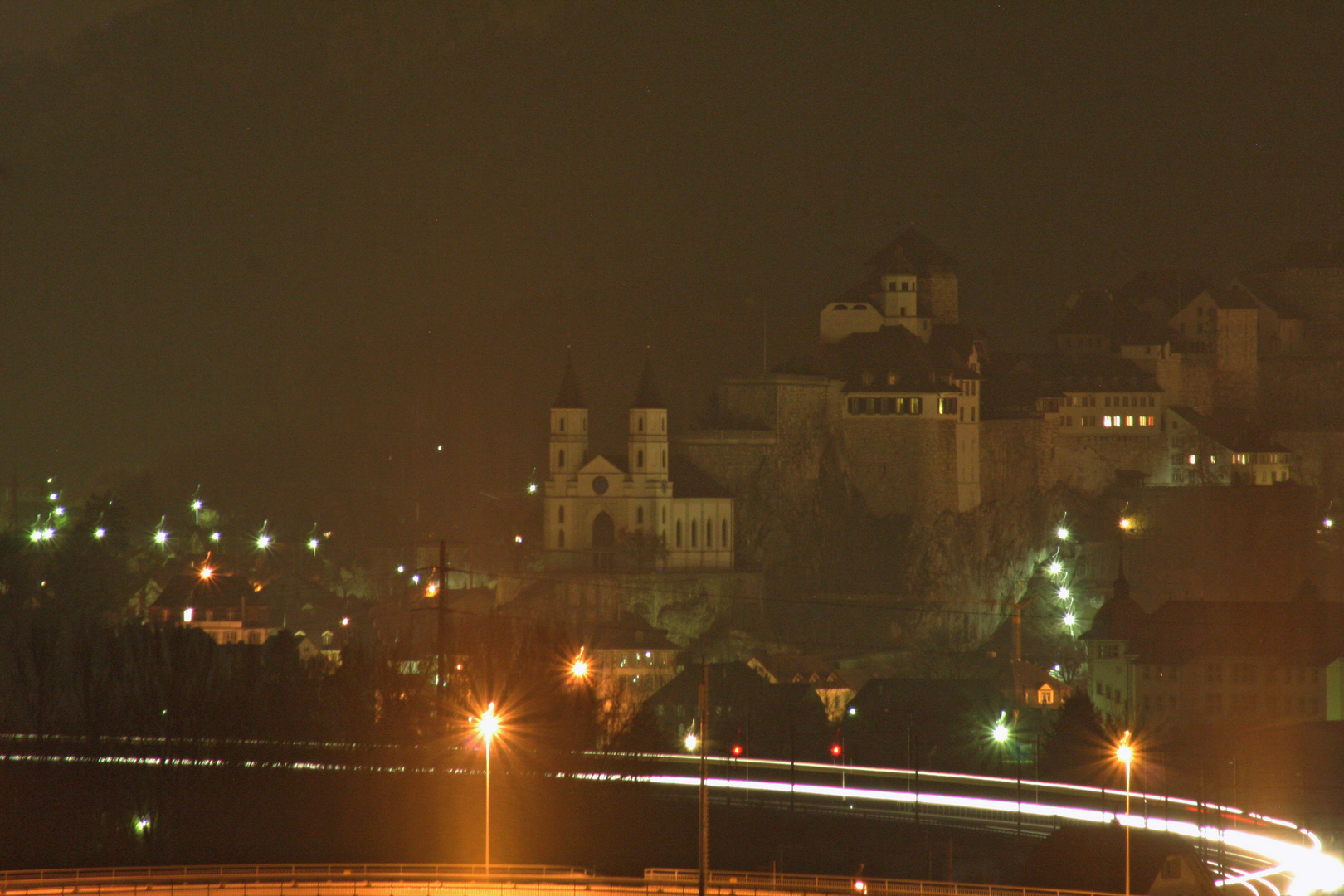 Aarburg bei Nacht