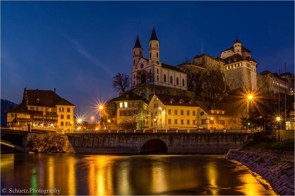 Aarburg by night