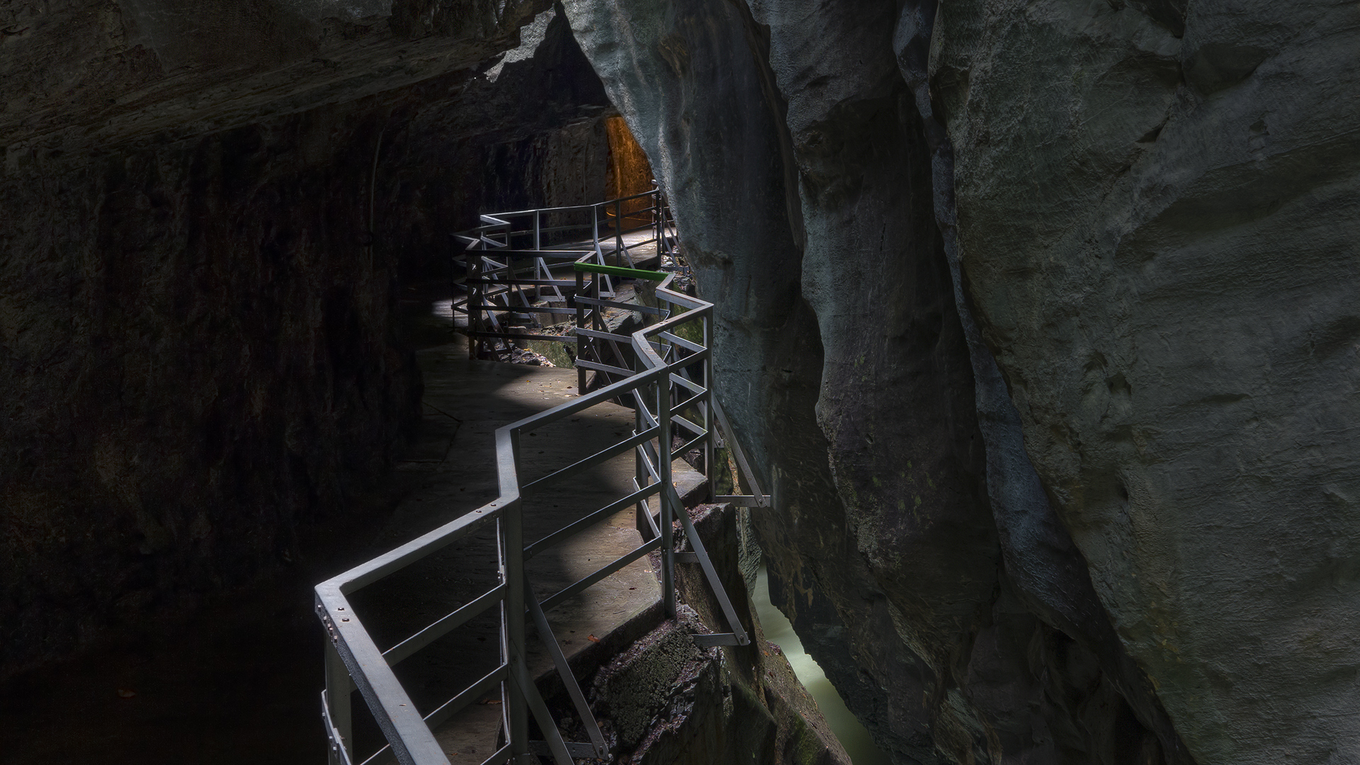 AARE-SCHLUCHT bei Meiringen (Berner Oberland) - 7