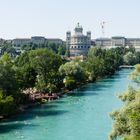 Aareschwimmen mit Blick auf das Parlamentsgebäude II...