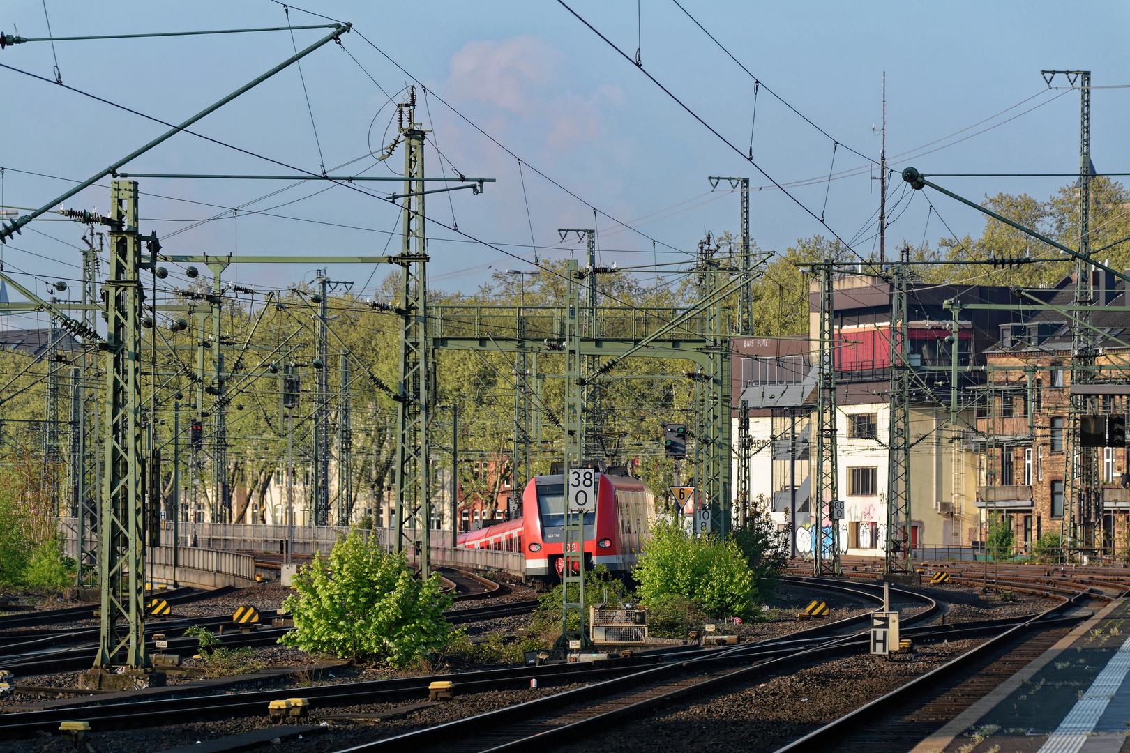 ab in den Untergrund