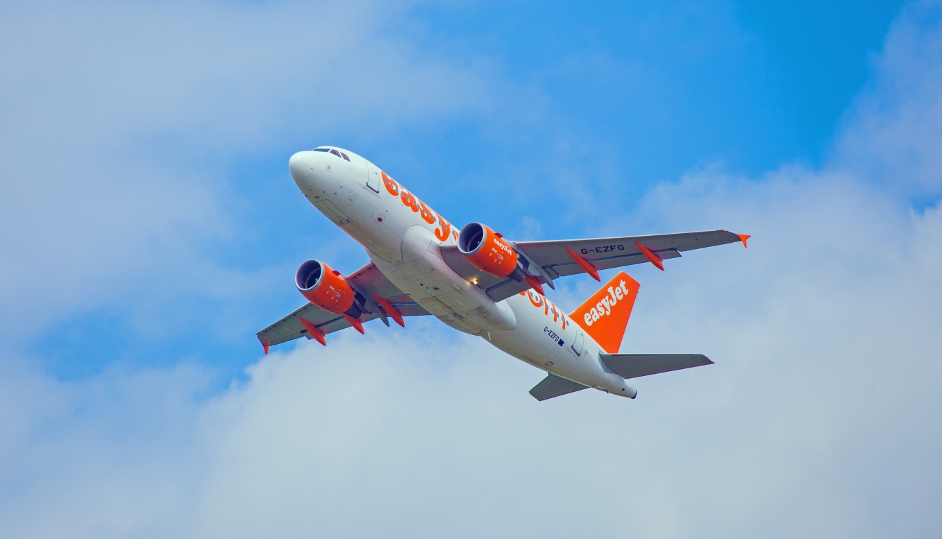 Ab morgen geht der neue Berliner Flughafen in Betrieb .....