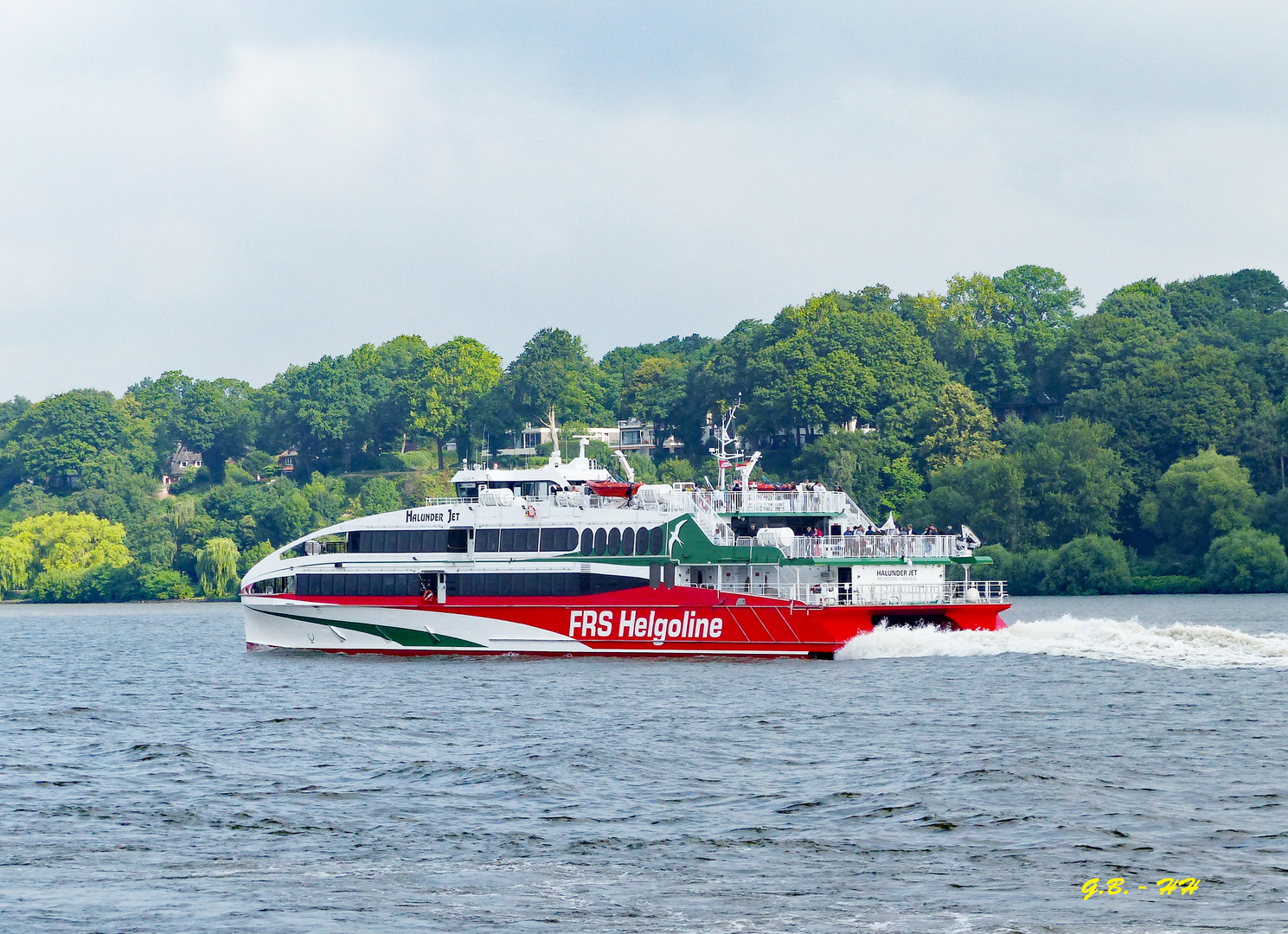 ...ab nach Helgoland mit dem Katamaran "Halunder Jet" 