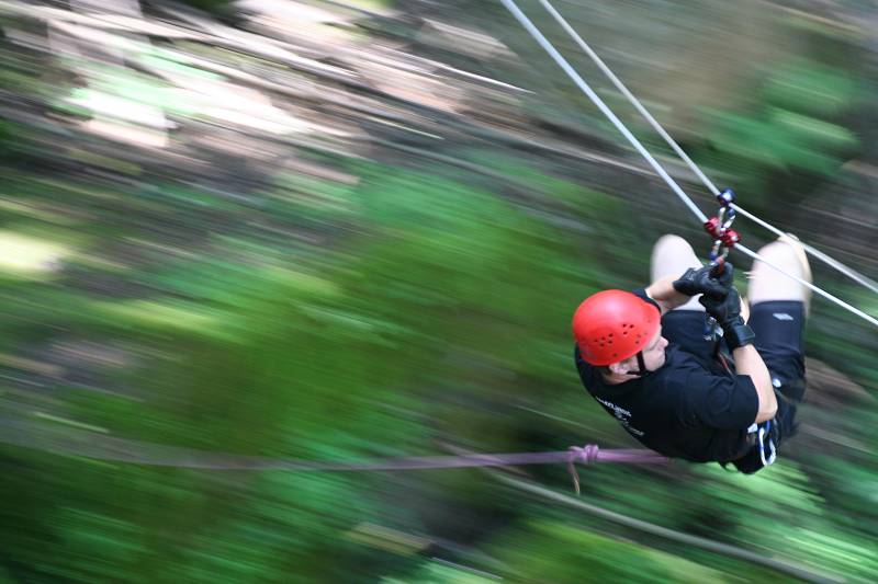 ab über die Schlucht