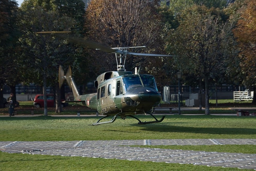 AB212 am Heldenplatz