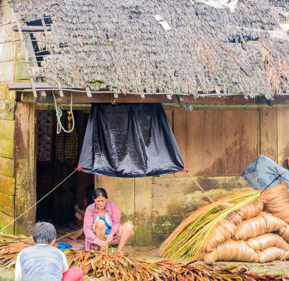 abaca worker