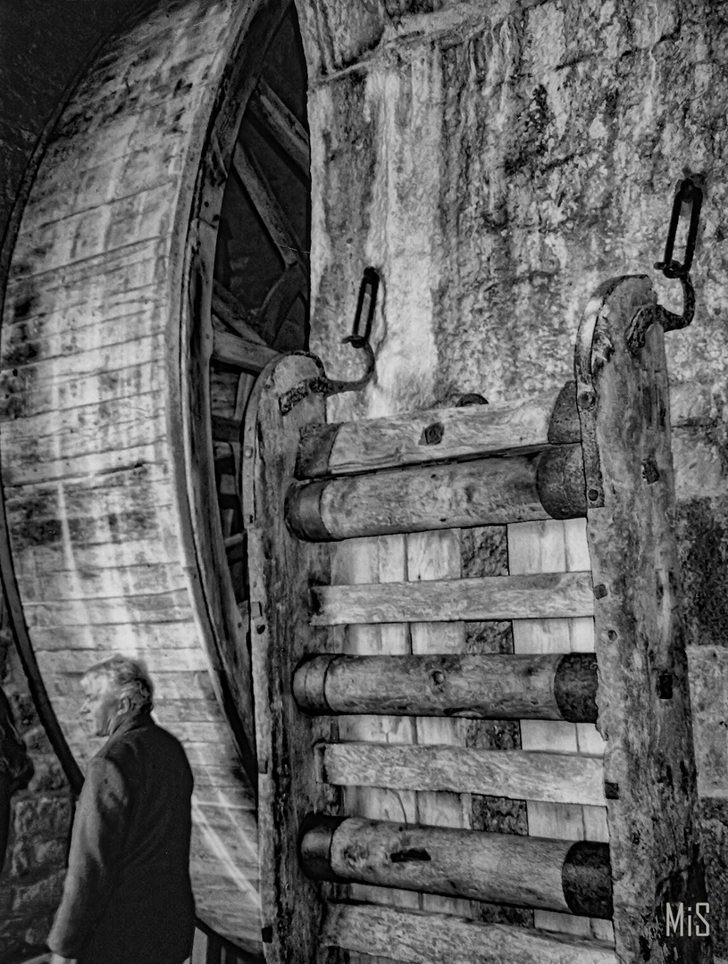 Abadía Benedictina del Monte Saint Michel-La sala de la Gran Rueda