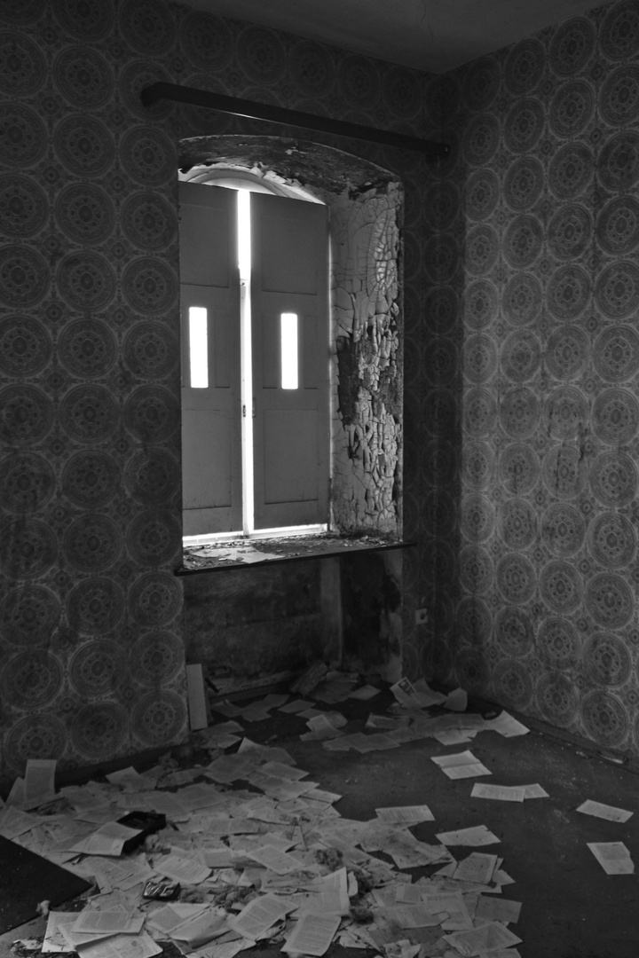 Abandoned Abbey 18 The Old Reading Room Foto Bild