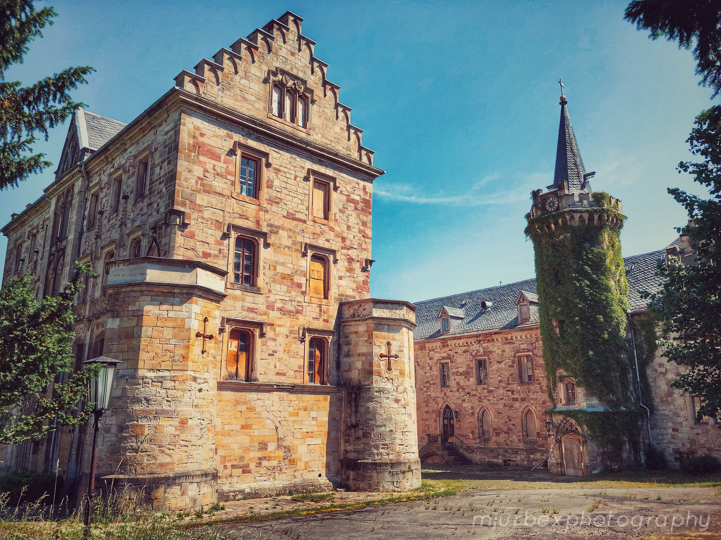 Abandoned castle 