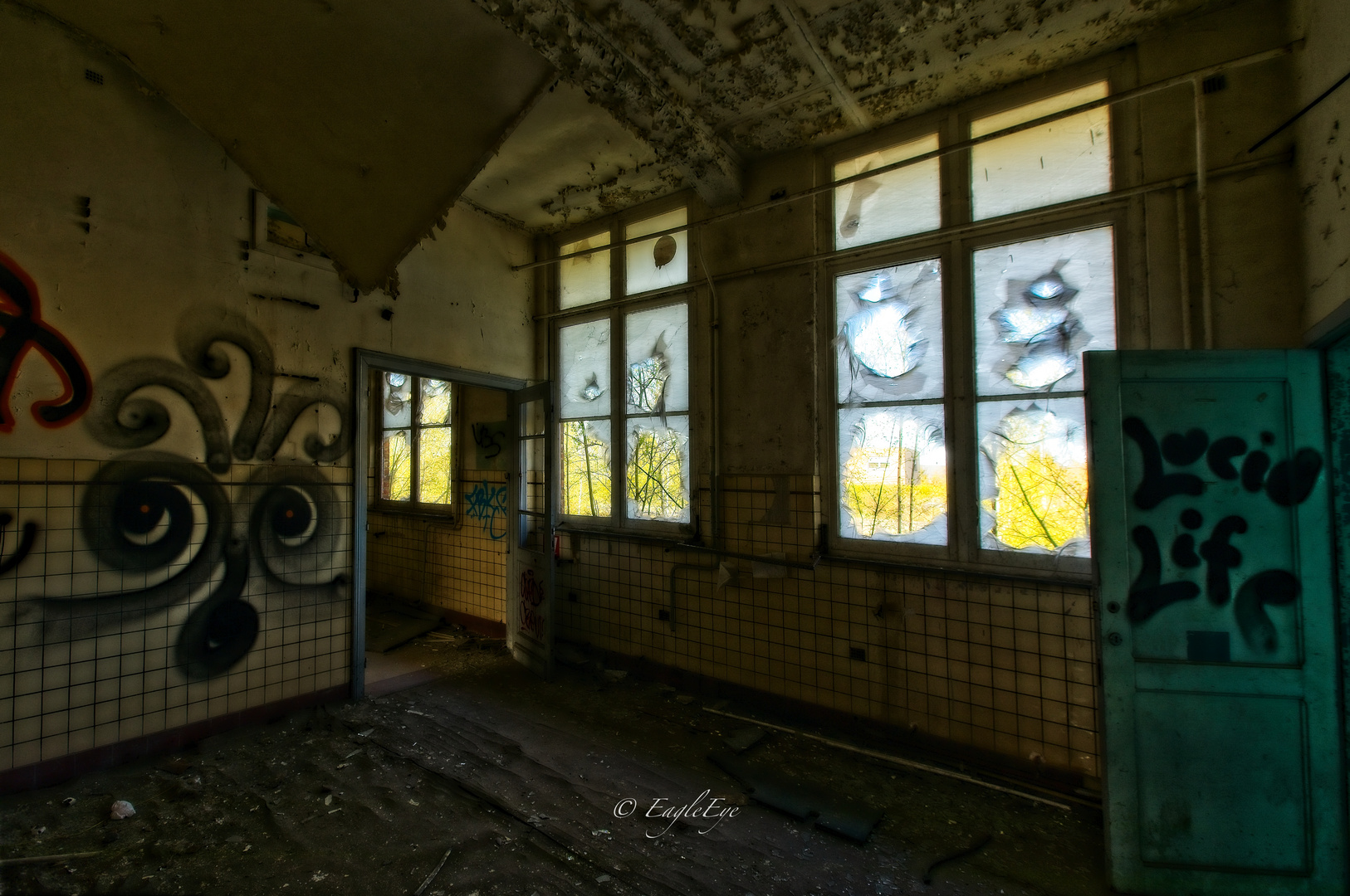 Abandoned trainstation 