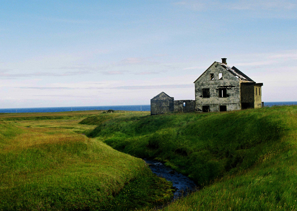 abandoned_house