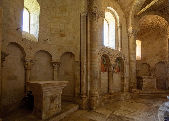 Abazzia di Sant' Animo - Chorumgang mit zwei Kapellen