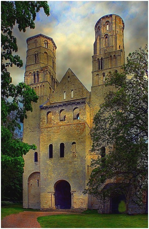 Abbaye de Jumièges2 La façade