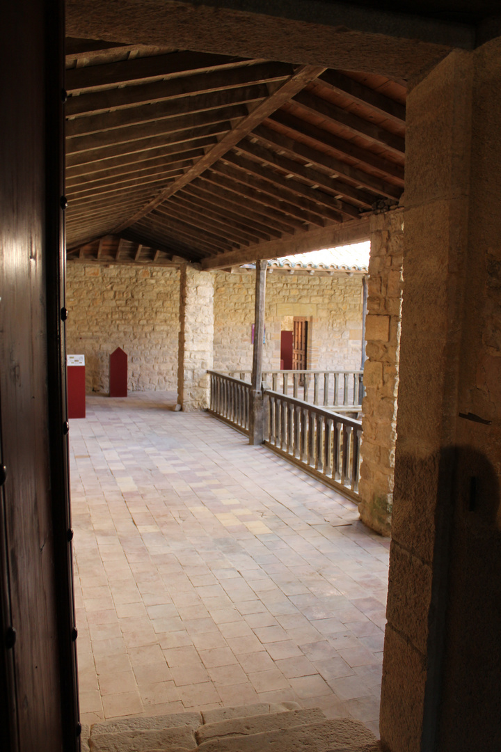 Abbaye de LAGRASSE (Aude)