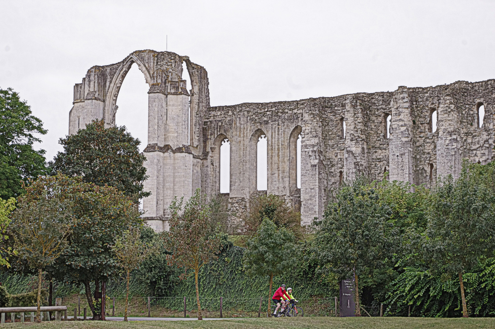 Abbaye de Maillezais ...