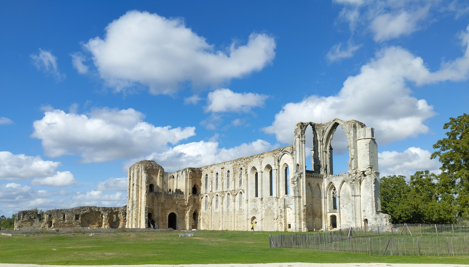 Abbaye de Maillezais, Vendée