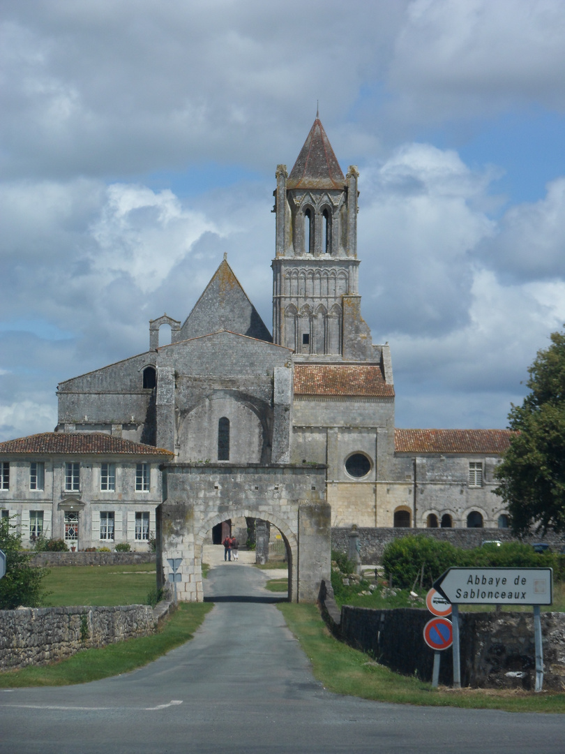 Abbaye de Sablonceaux (17)