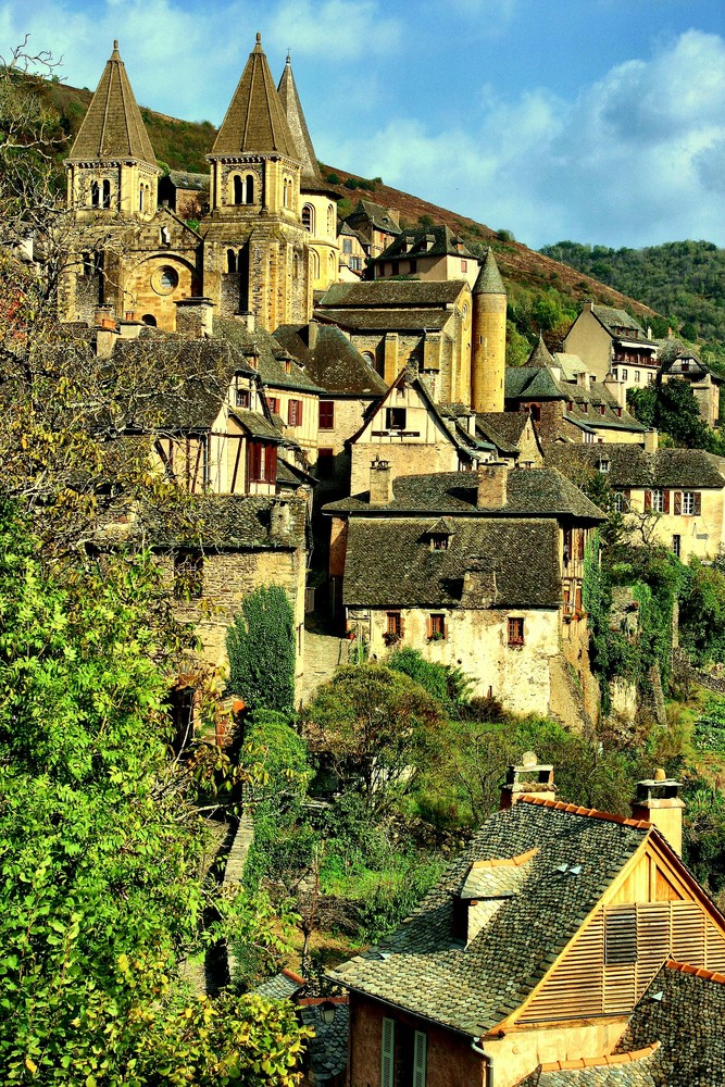 ABBAYE ET VILLAGE DE CONQUES     (AVEYRON )