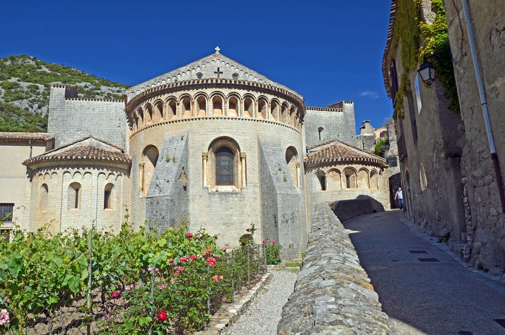 ABBAYE ST SAUVEUR - ST GUILHEM-LE-DESERT