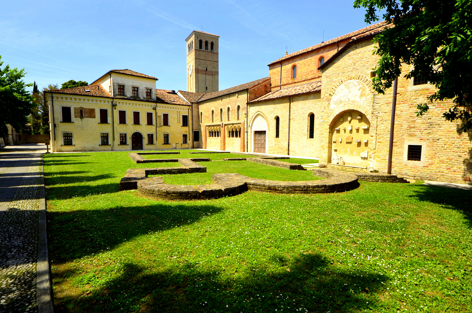 ABBAZIA BENEDETTINA SANTA MARIA IN SILVIS