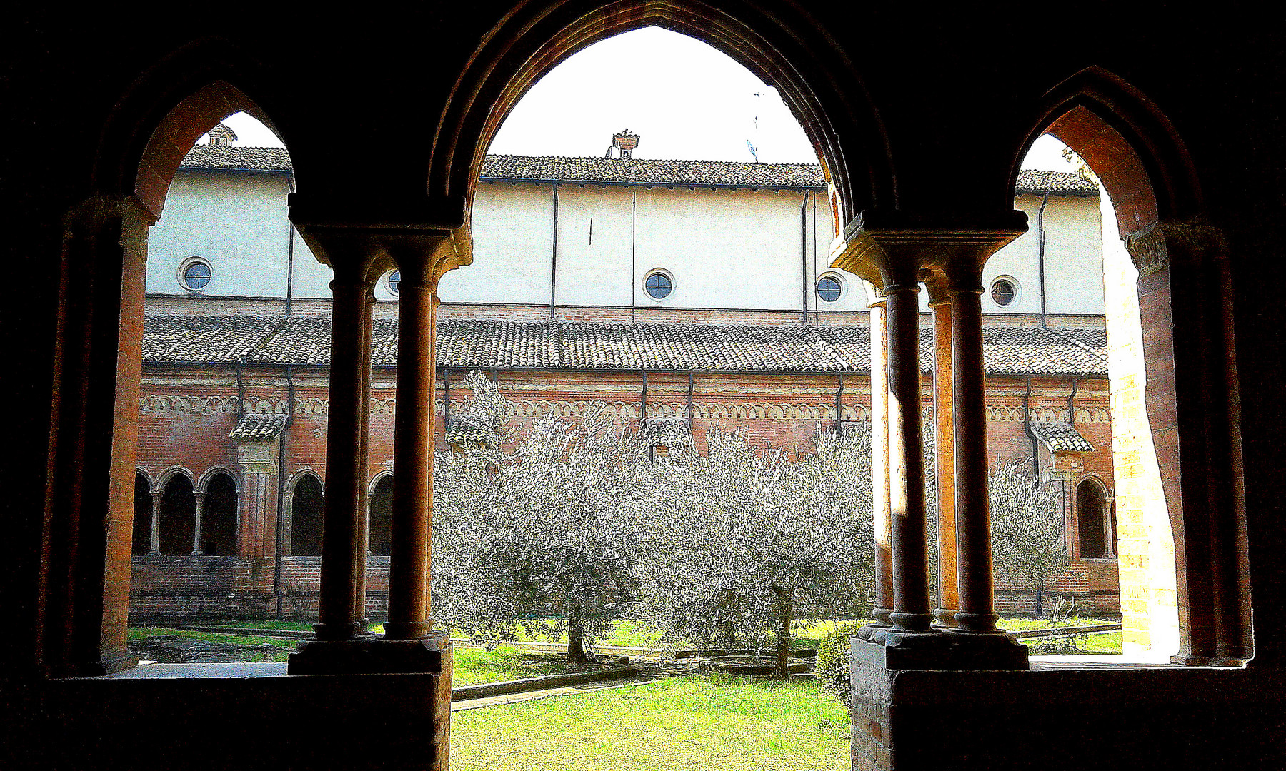 Abbazia di Chiaravalle della Colomba