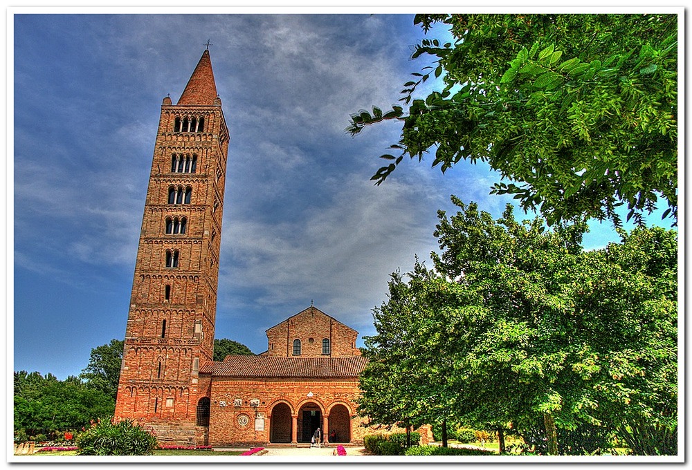 Abbazia di Pomposa. Foto Immagini europe, italy, vatican city, s marino, italy Foto su Abbazia di Pomposa. Foto Immagini europe, italy, vatican city, s marino, italy Foto su