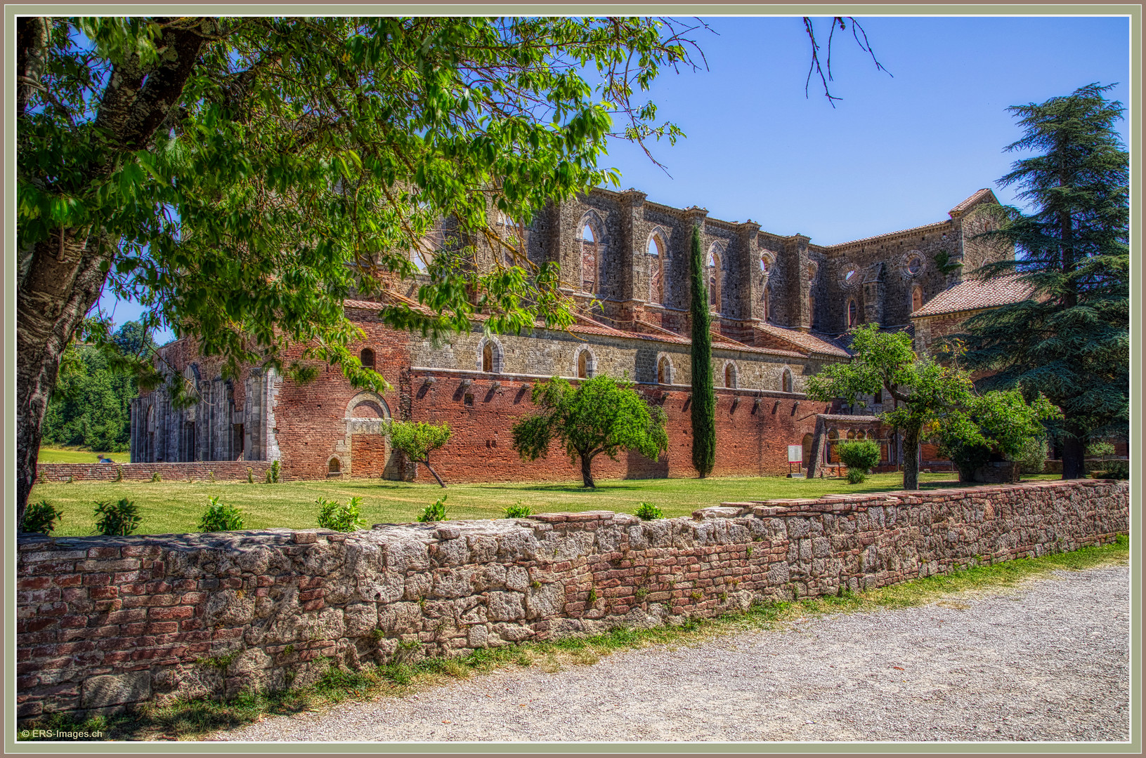 Abbazia San Galgano_Chiusdino 2022-06-14 001 (28) HDR ©