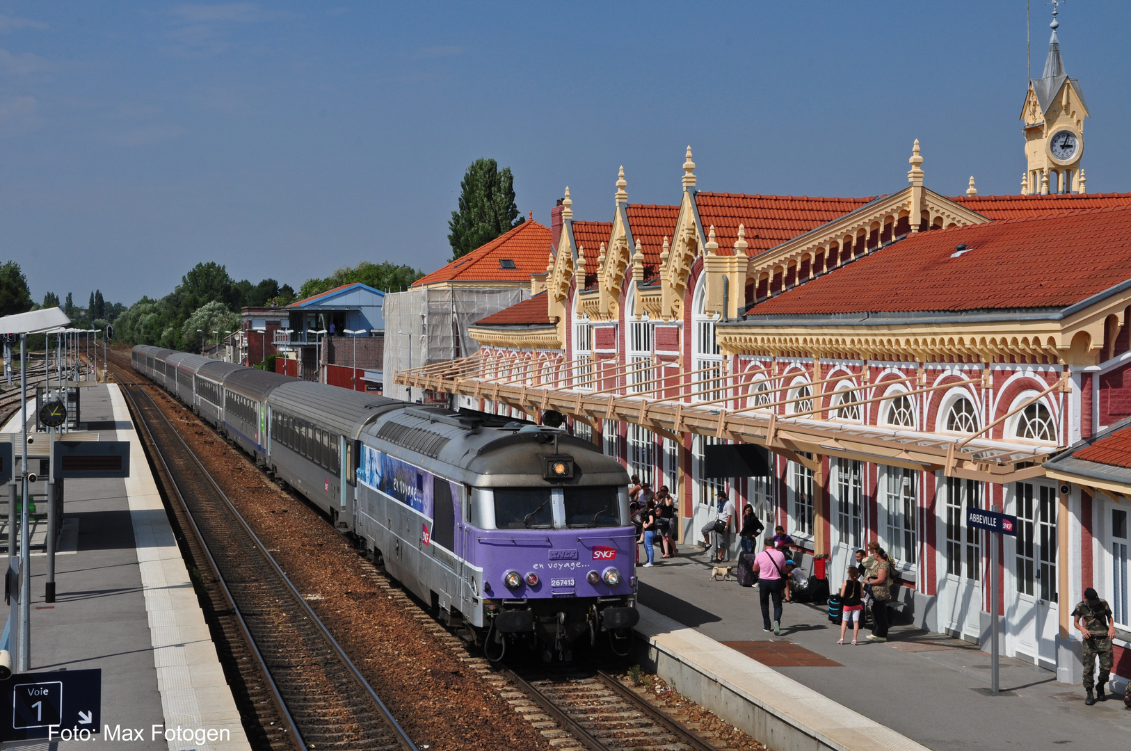 Abbeville F Aug 13 Foto Bild Bahnhof Eisenbahn Sncf Bilder Auf Fotocommunity Abbeville F Aug 13 Foto Bild Bahnhof Eisenbahn Sncf Bilder Auf Fotocommunity